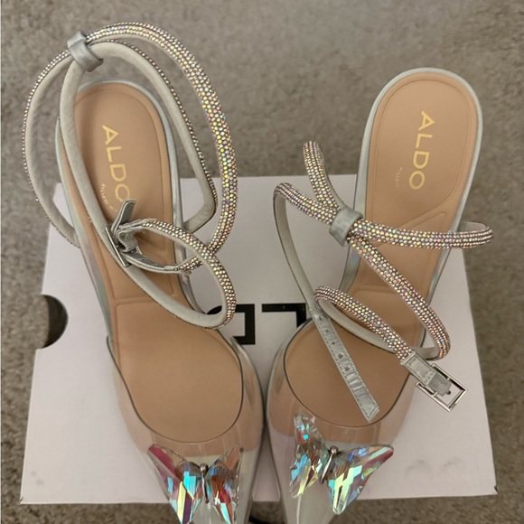 Aldo Silver Strappy Heels with Iridescent Accents - Picture 1 of 4